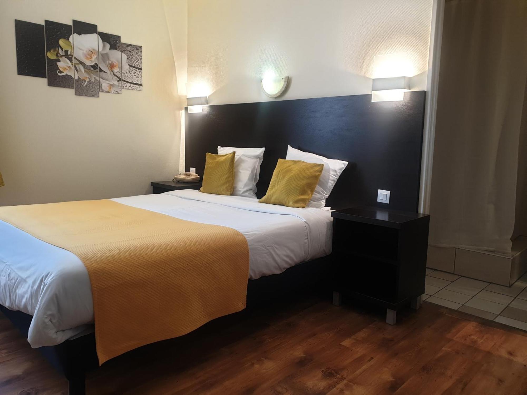 Hotel Restaurant Aux Deux Roses Neuf-Brisach Exteriör bild